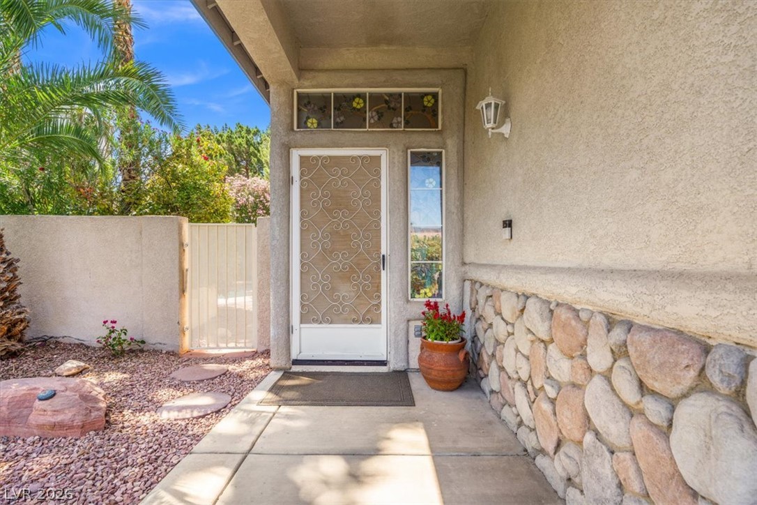 1898 Desert Forest Way Property Photo 5