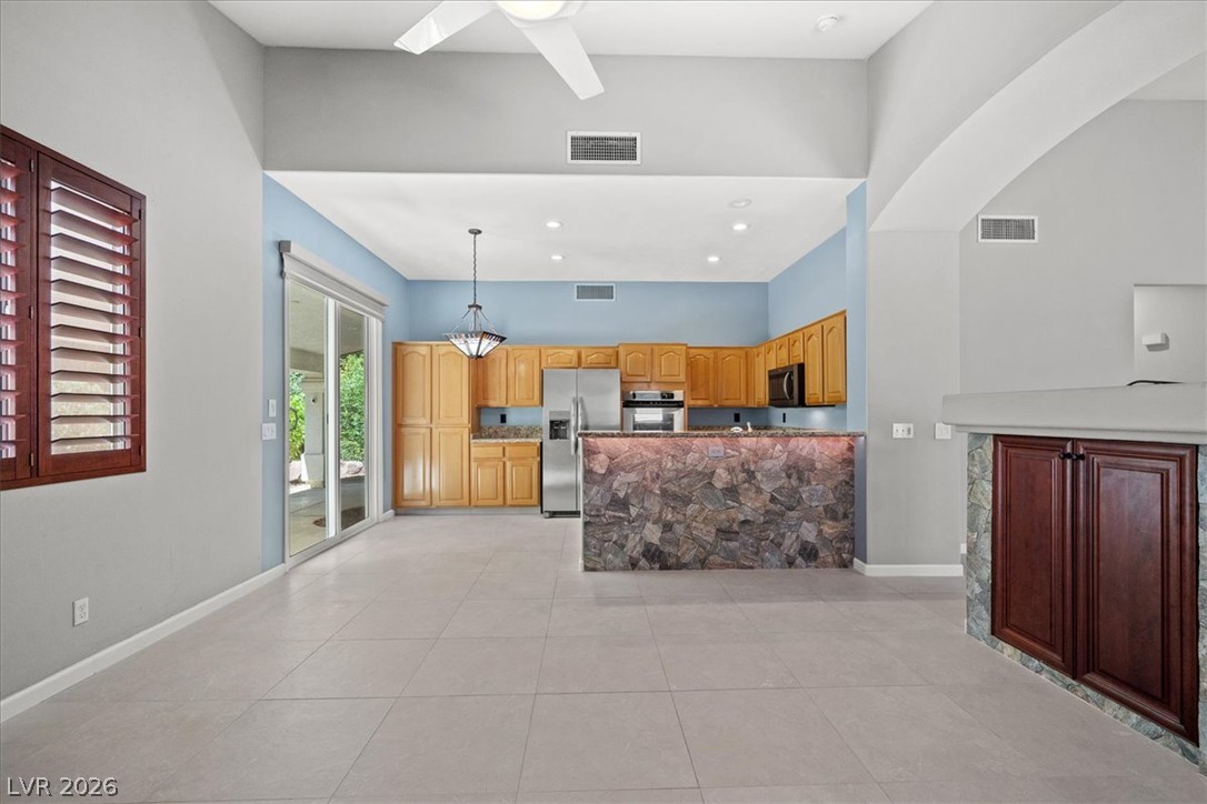 1898 Desert Forest Way Property Photo 12