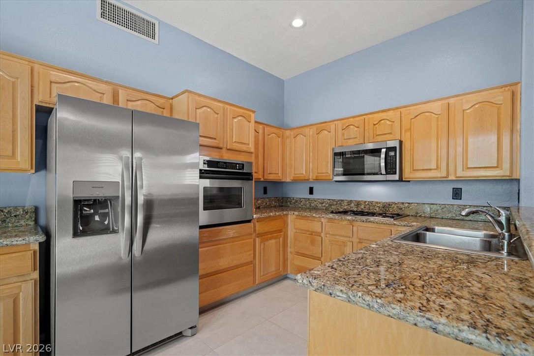 1898 Desert Forest Way Property Photo 14