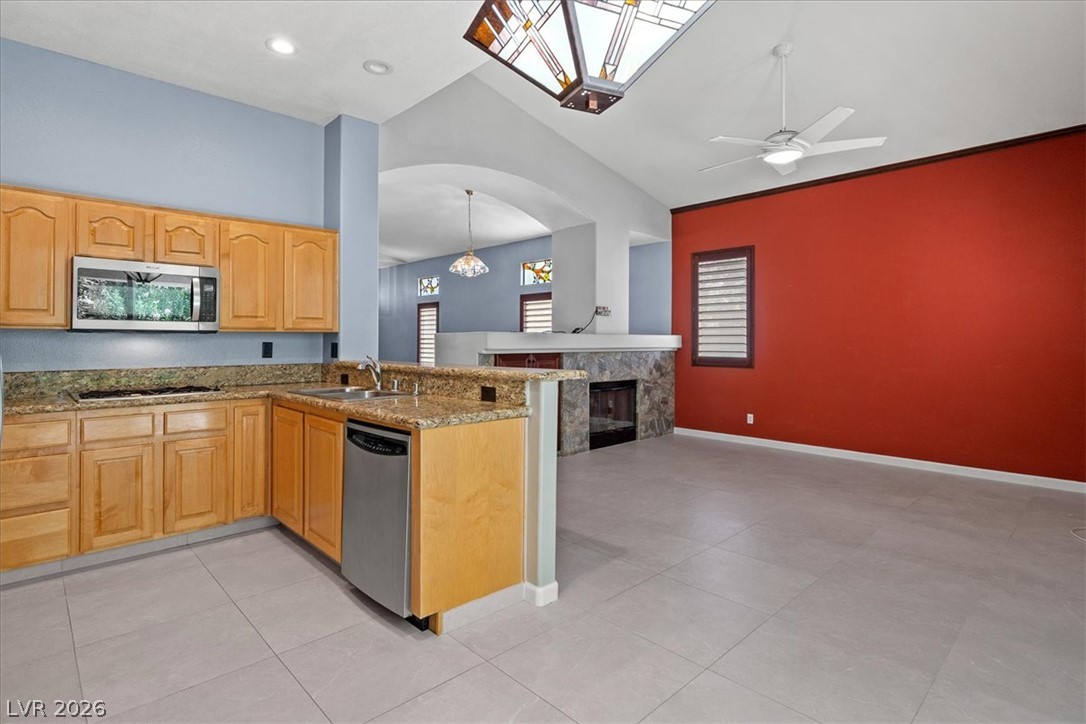 1898 Desert Forest Way Property Photo 15