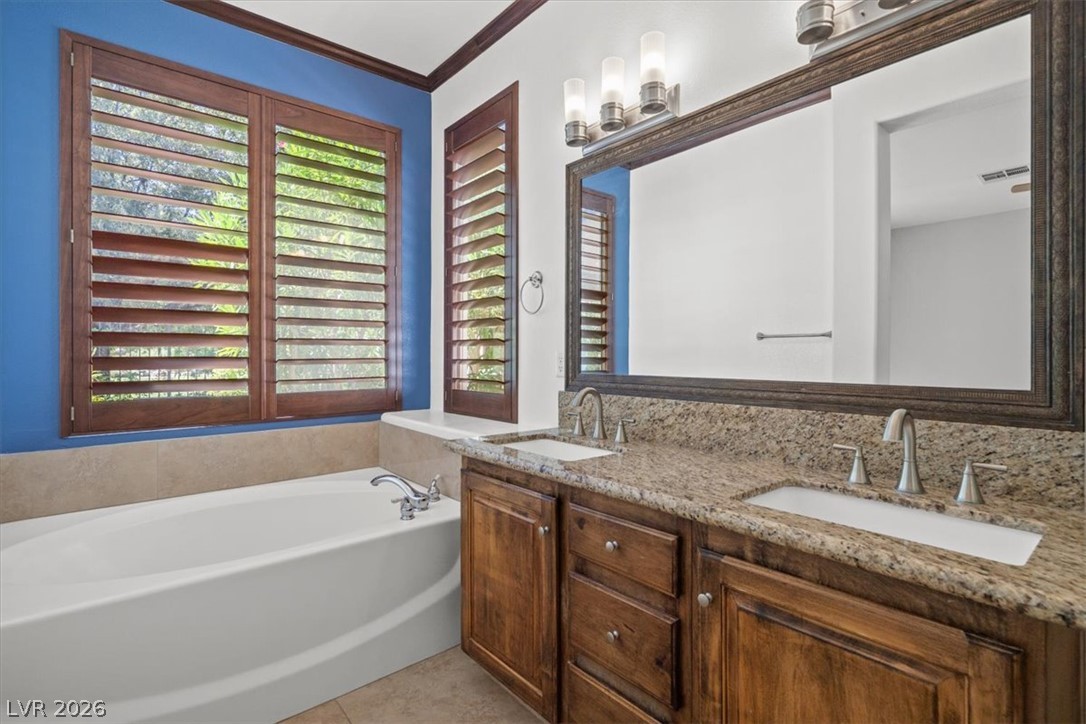 1898 Desert Forest Way Property Photo 24