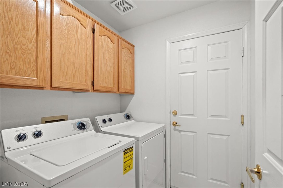 1898 Desert Forest Way Property Photo 28