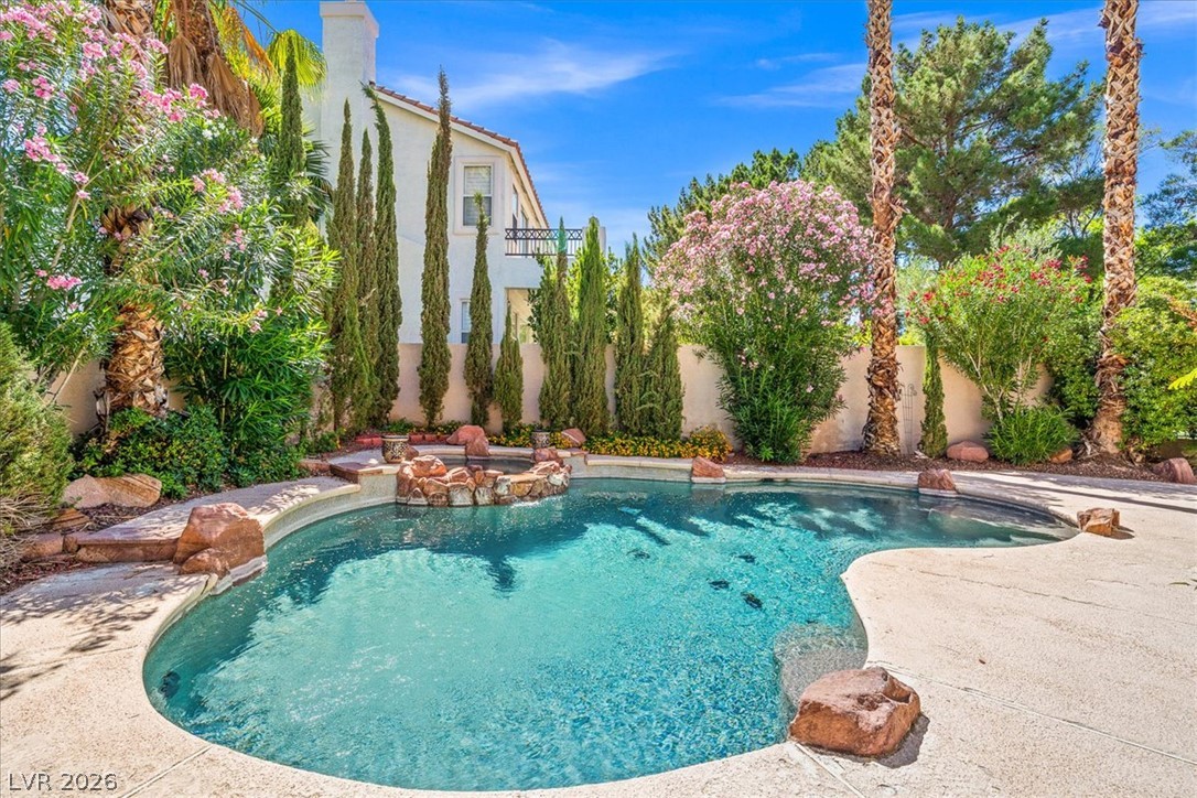 1898 Desert Forest Way Property Photo 32