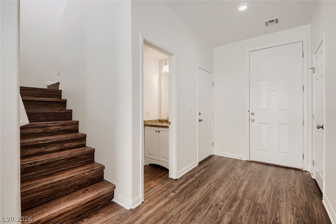 7960 Imperial Treasure Street Property Photo 4
