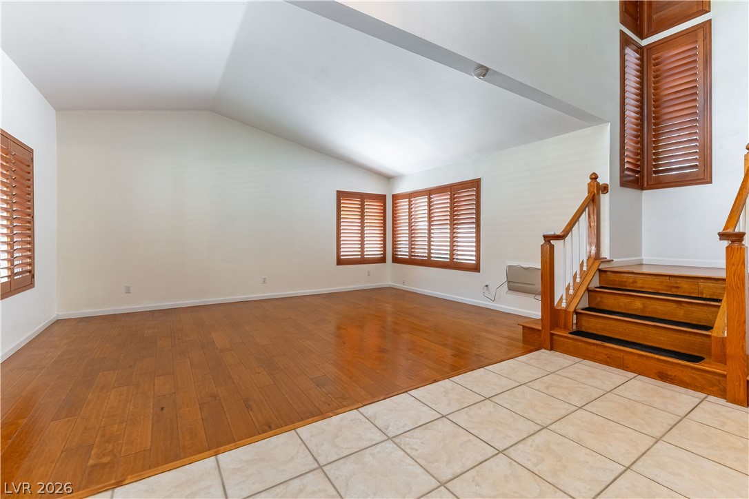 1020 Grey Hollow Avenue Property Photo 5