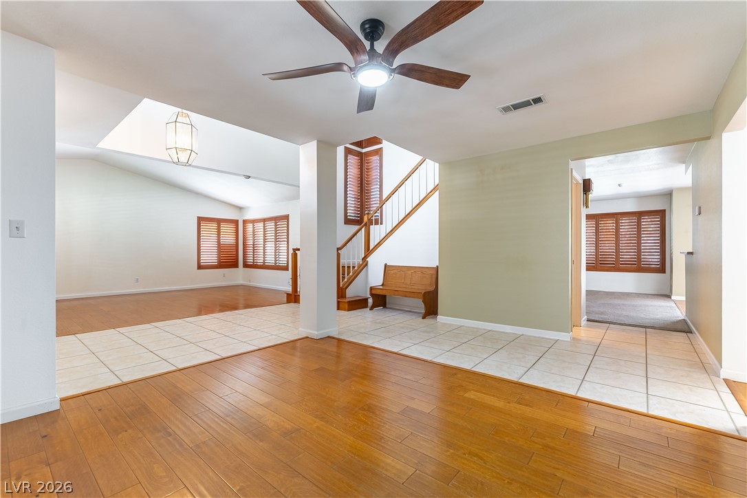1020 Grey Hollow Avenue Property Photo 8