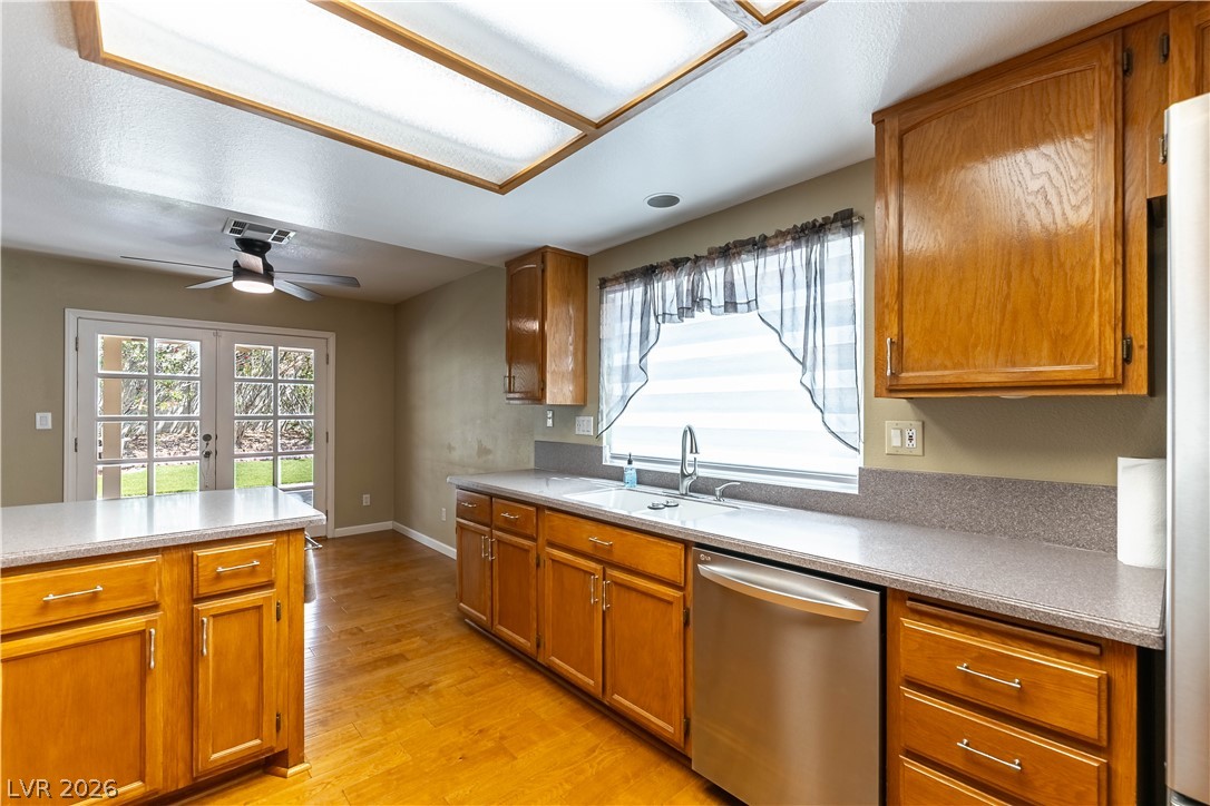 1020 Grey Hollow Avenue Property Photo 13