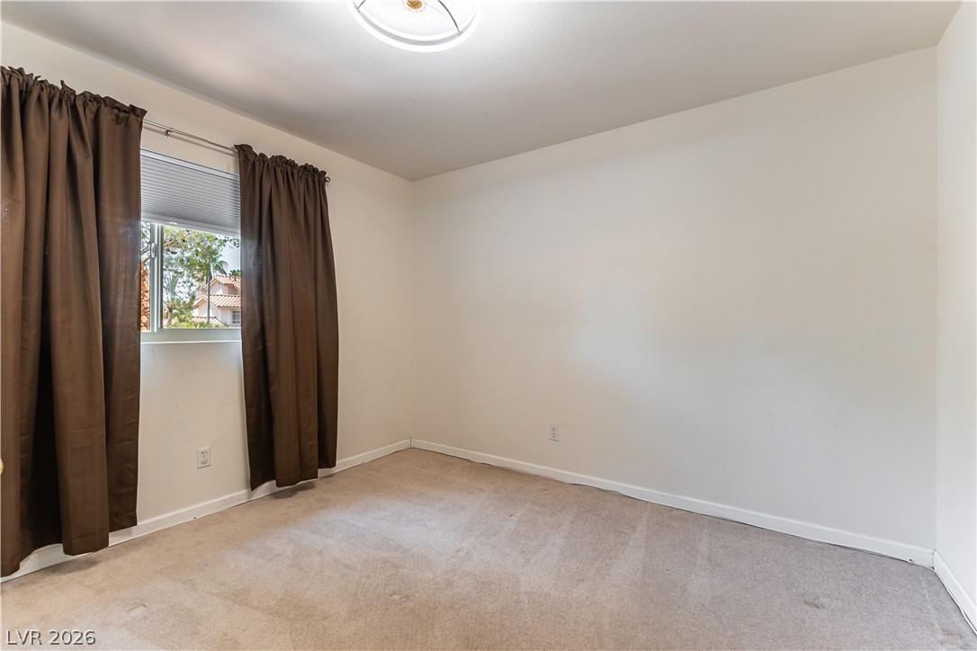 1020 Grey Hollow Avenue Property Photo 15