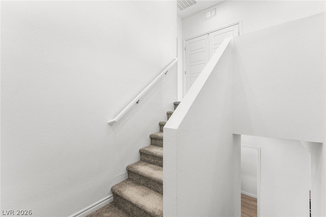 234 Walsh Peak Avenue Property Photo 18