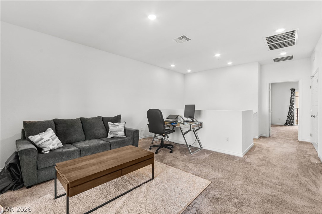 234 Walsh Peak Avenue Property Photo 20