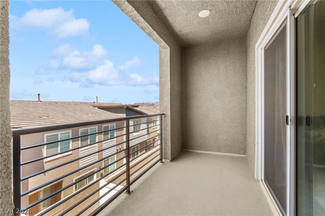 234 Walsh Peak Avenue Property Photo 21
