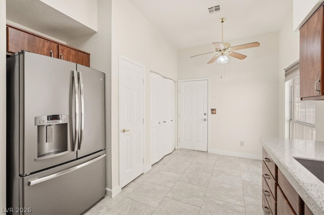 5537 Port Barrington Way Property Photo 8