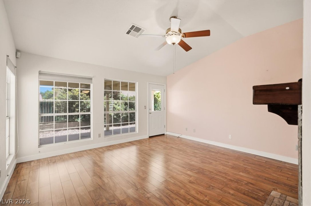 5537 Port Barrington Way Property Photo 13