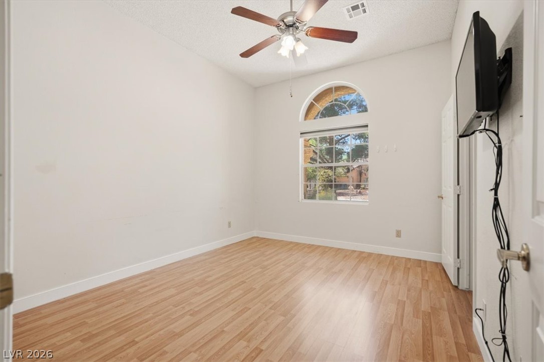 5537 Port Barrington Way Property Photo 23