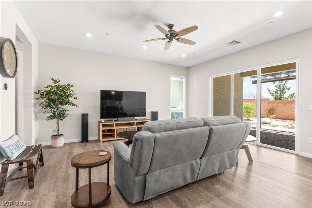 8956 Skye Canyon Ranch Street Property Photo 3