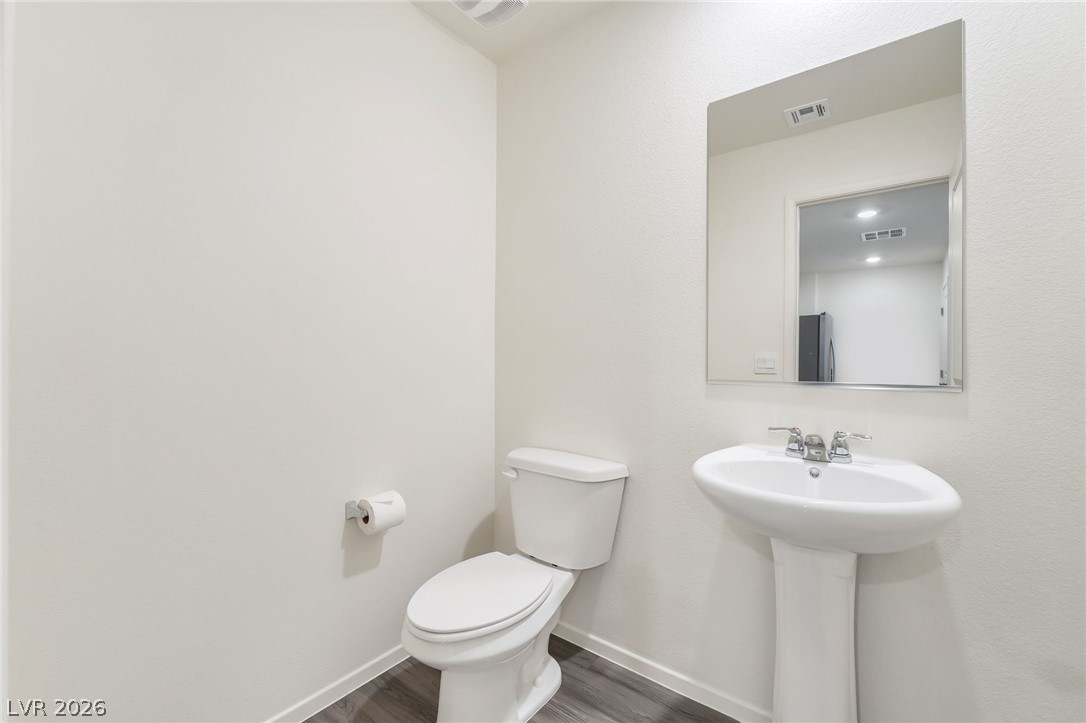 4826 Wine Ridge Avenue Property Photo 9