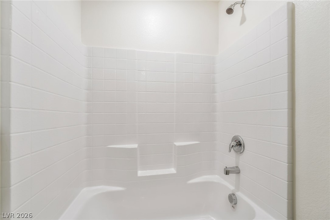 4826 Wine Ridge Avenue Property Photo 16