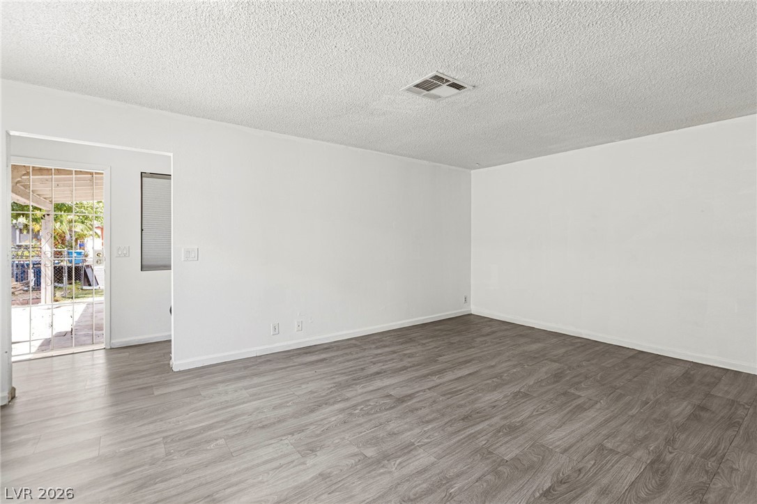 4433 Cool Valley Drive Property Photo 9