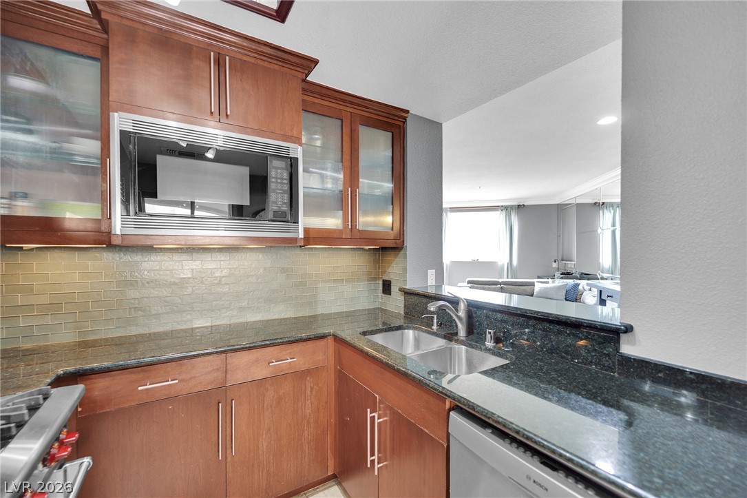 220 East Flamingo Road 117 Property Photo 4