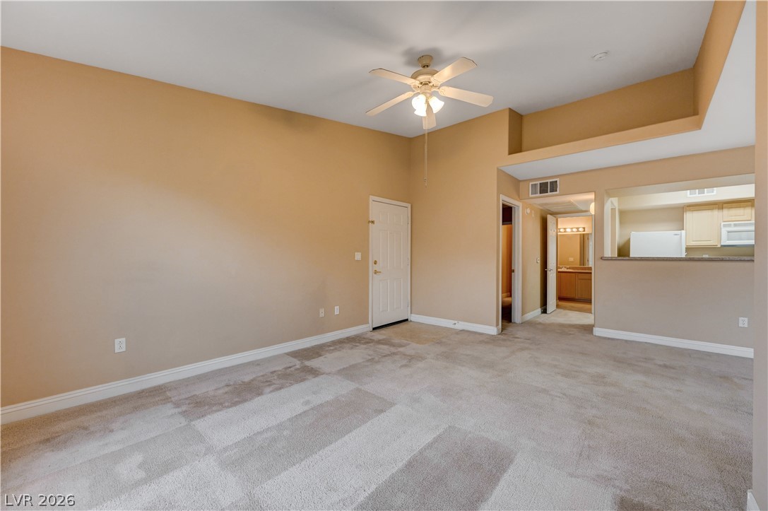 8000 West Badura Avenue 2082 Property Photo 7