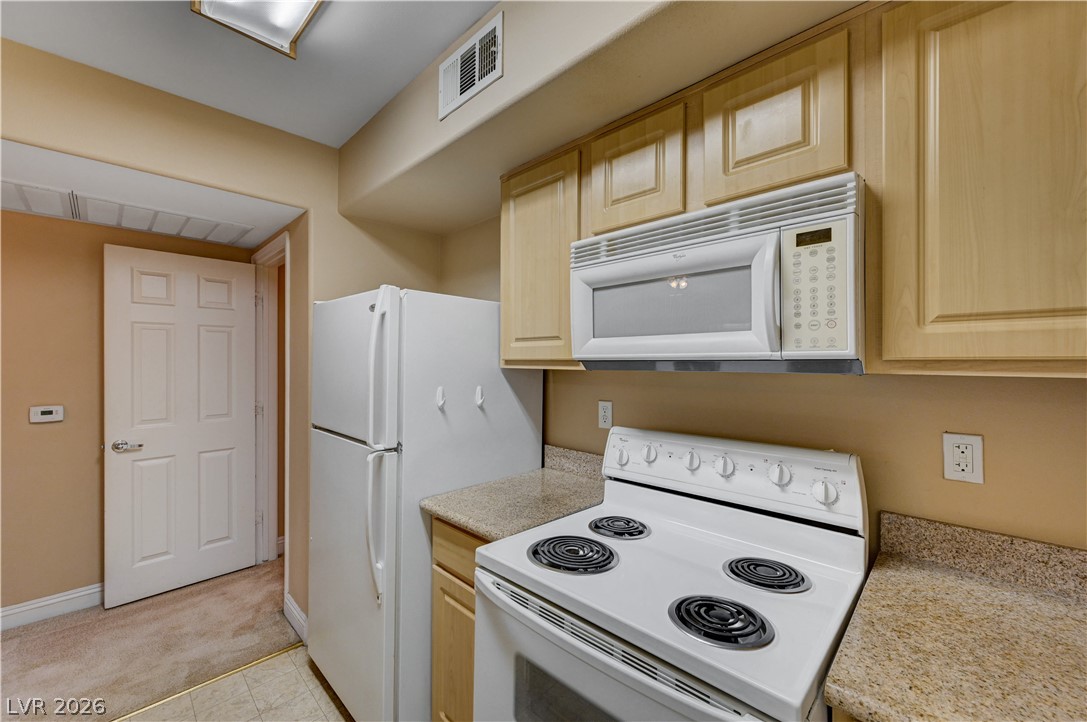 8000 West Badura Avenue 2082 Property Photo 19