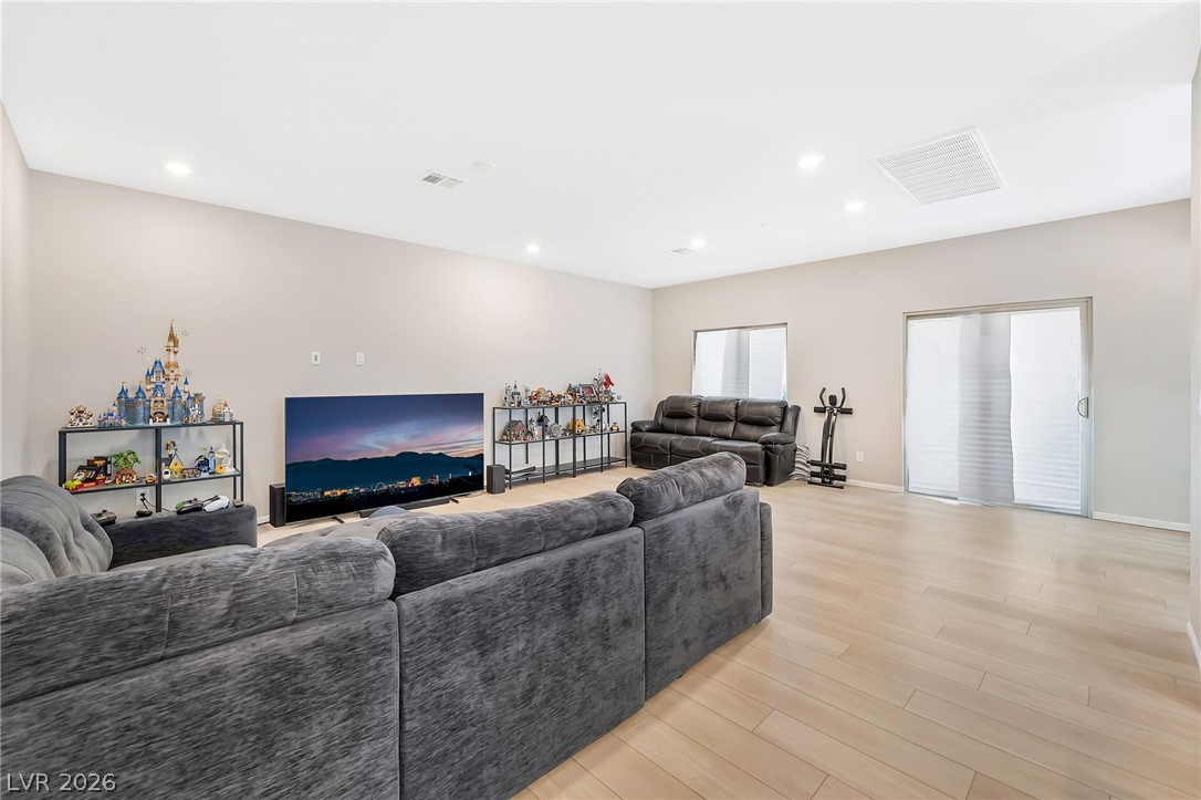 10201 Beckenham Hills Street Property Photo 4