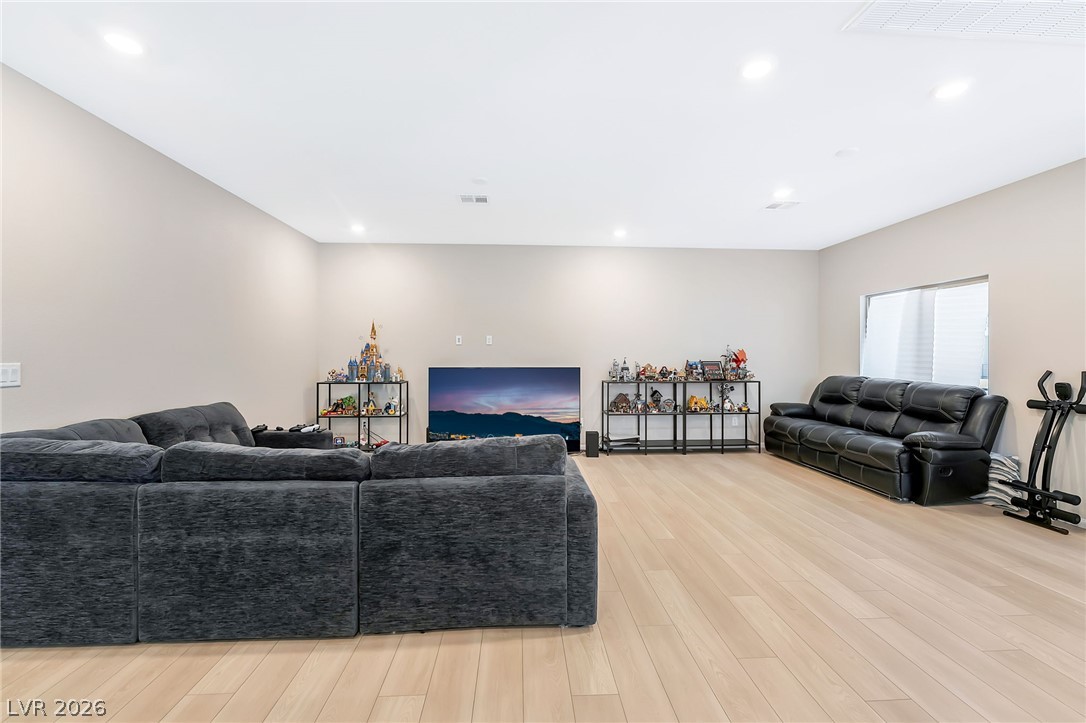 10201 Beckenham Hills Street Property Photo 5