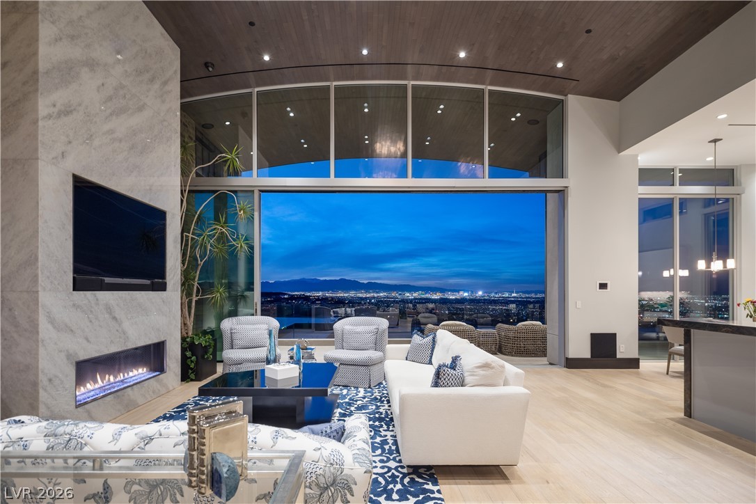 677 Tranquil Rim Court Property Photo 10