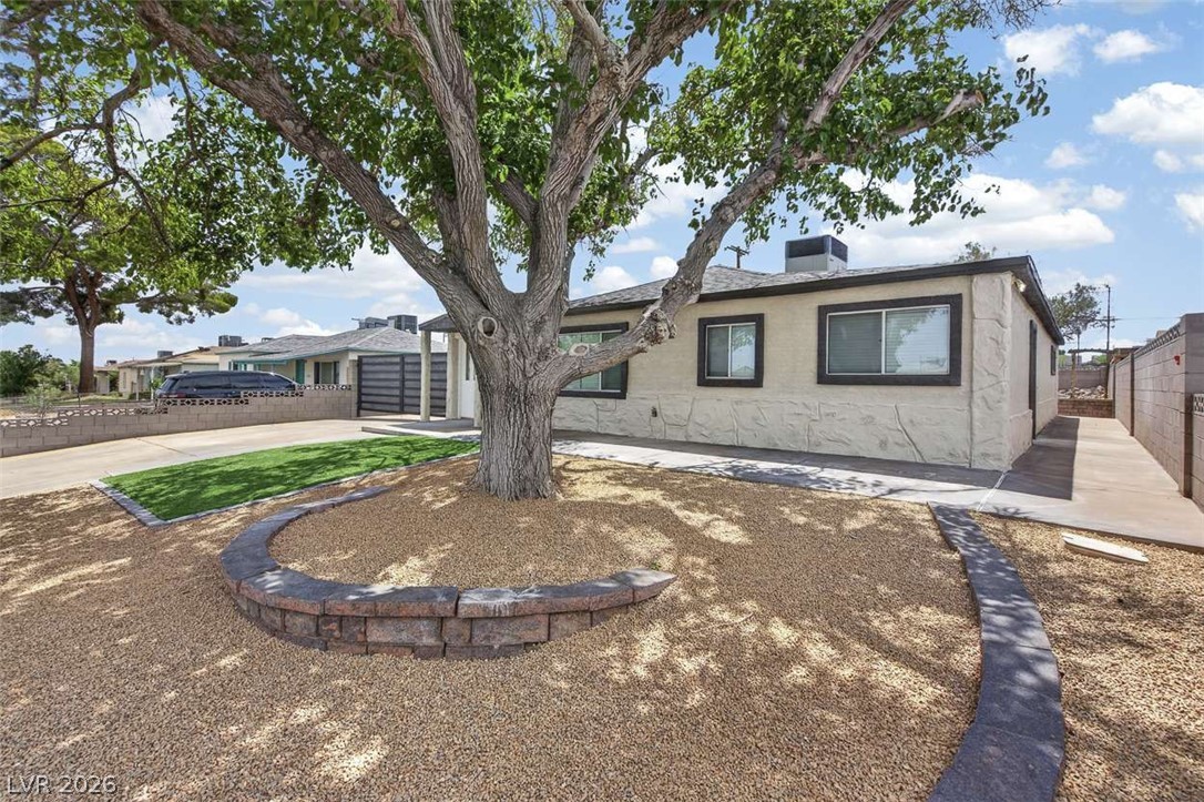 13 Mallory Street Property Photo 3