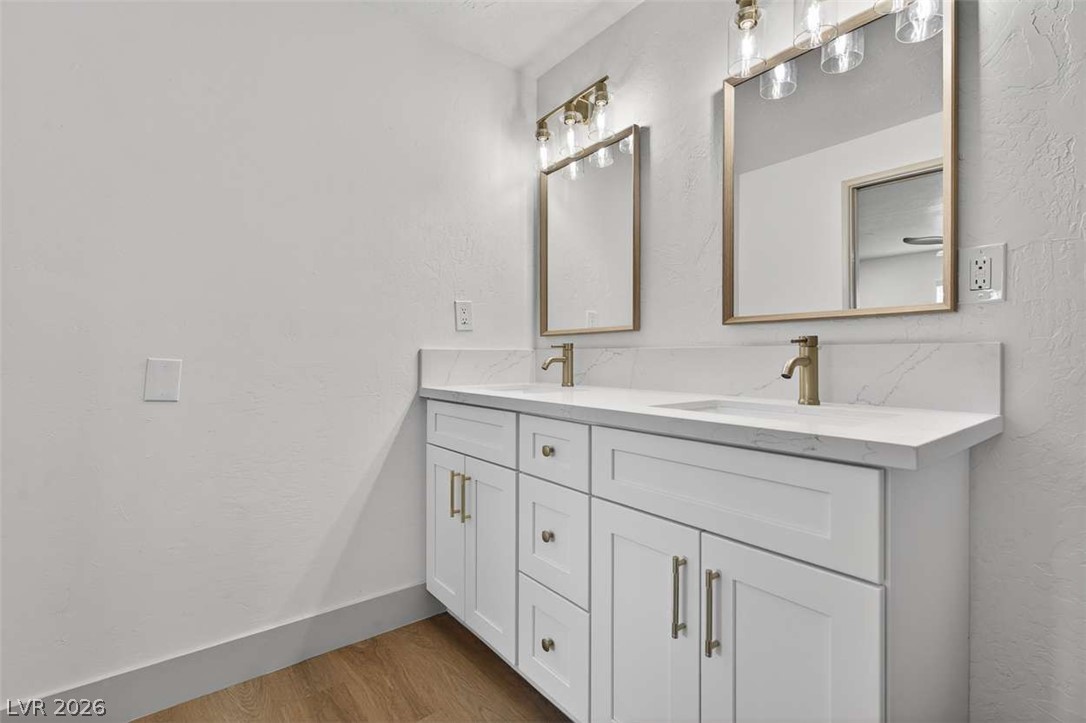 13 Mallory Street Property Photo 16