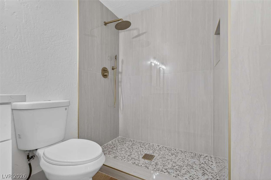 13 Mallory Street Property Photo 17