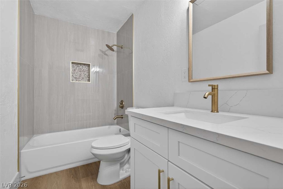 13 Mallory Street Property Photo 19