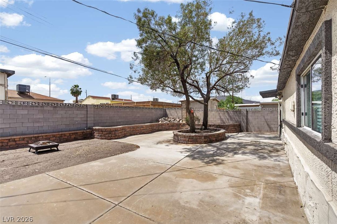 13 Mallory Street Property Photo 31