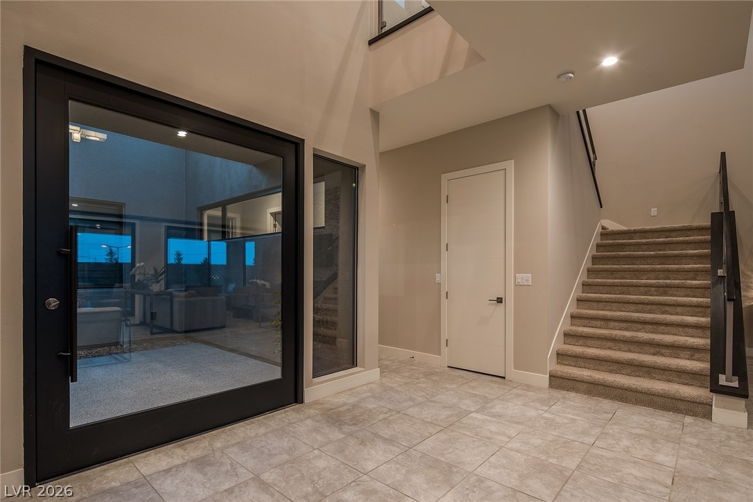 18 Garden Rain Drive Property Photo 6