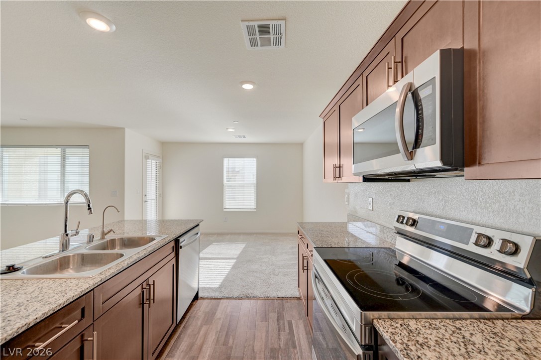 6944 Skyline Blue Street Property Photo 27