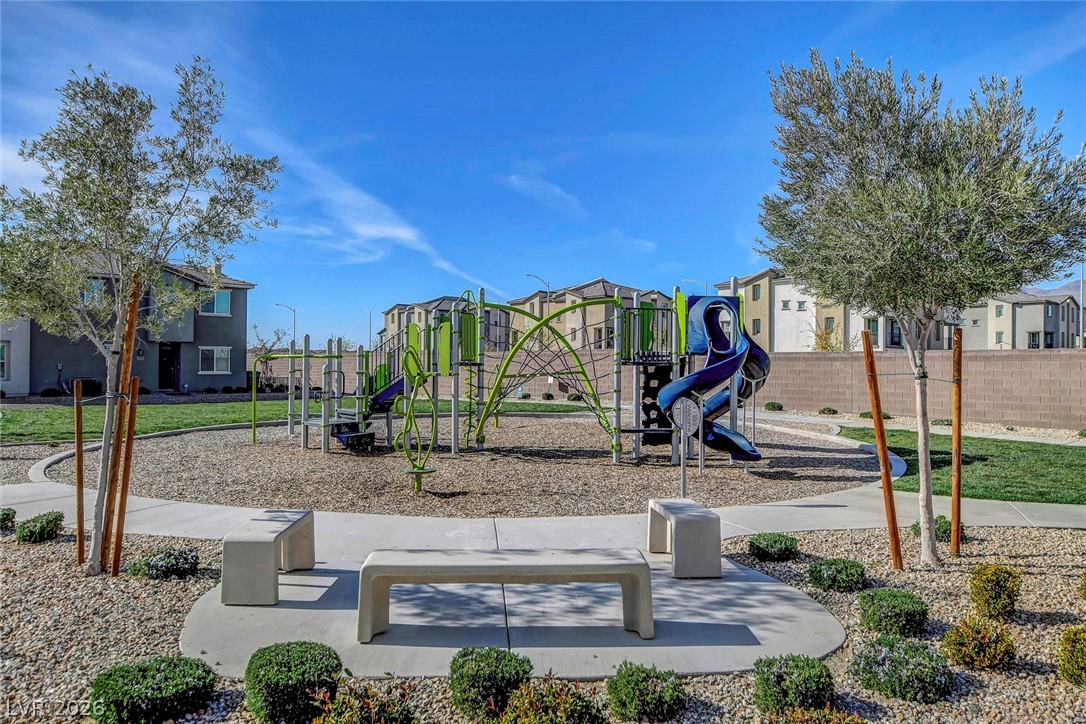6944 Skyline Blue Street Property Photo 63