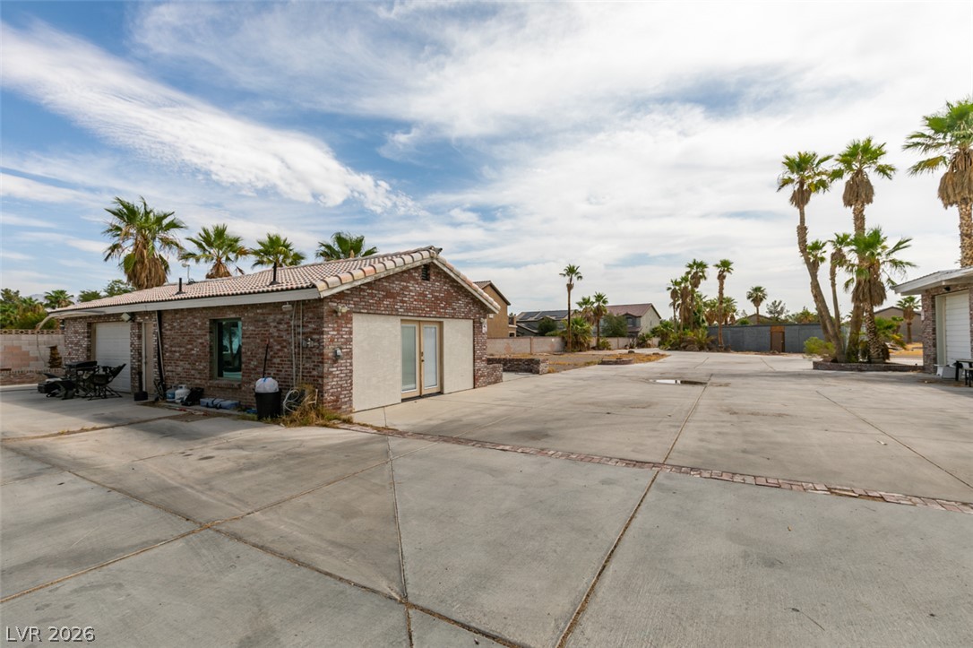 5435 North Rainbow Boulevard Property Photo 8