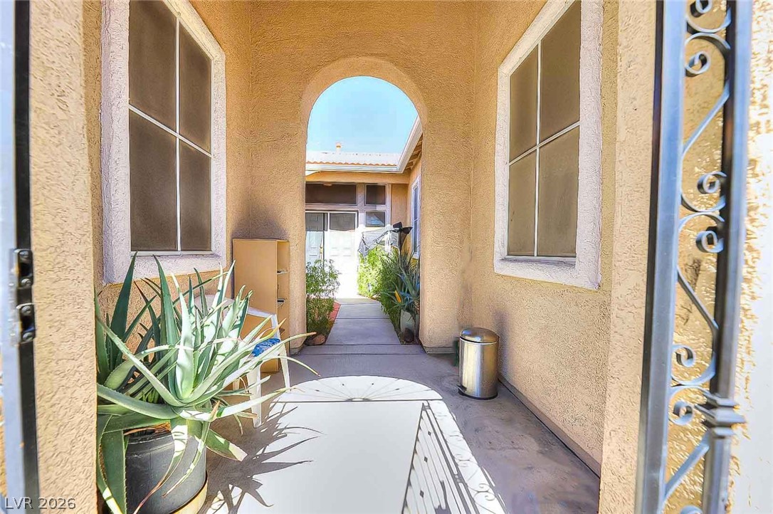 6536 Black Oaks Street Property Photo 3