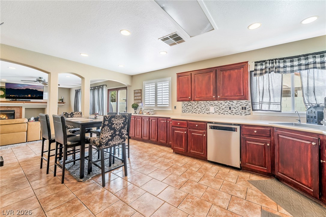 9468 Coral Shine Court Property Photo 19
