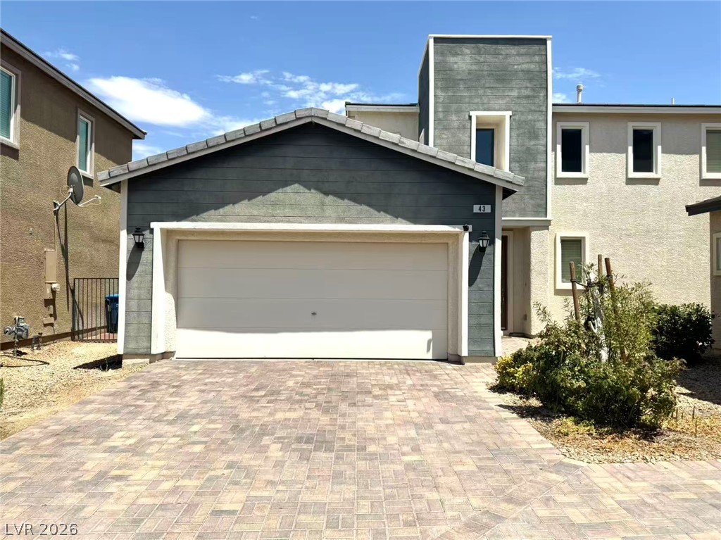 43 Heathrow Lake Avenue Property Photo 2