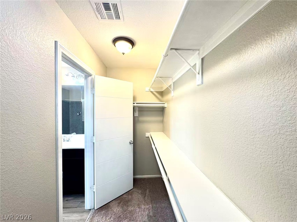 43 Heathrow Lake Avenue Property Photo 22