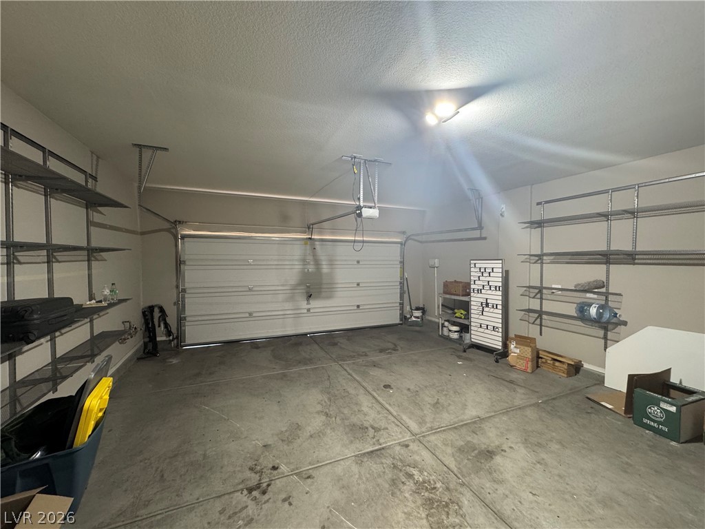 43 Heathrow Lake Avenue Property Photo 32