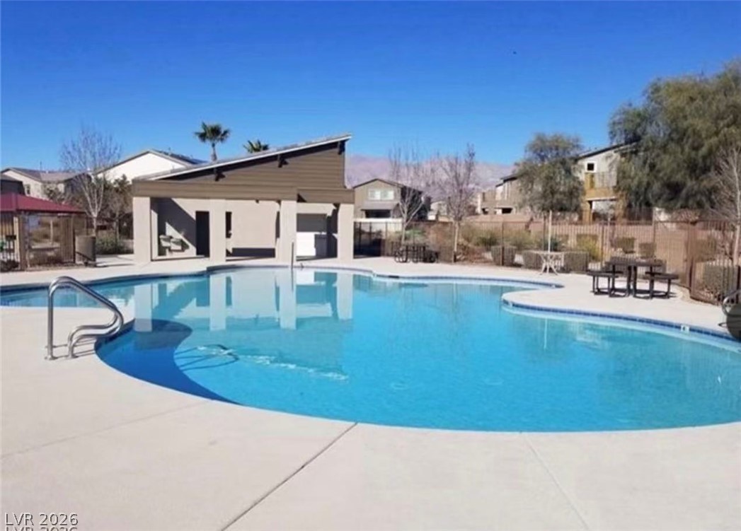 43 Heathrow Lake Avenue Property Photo 33