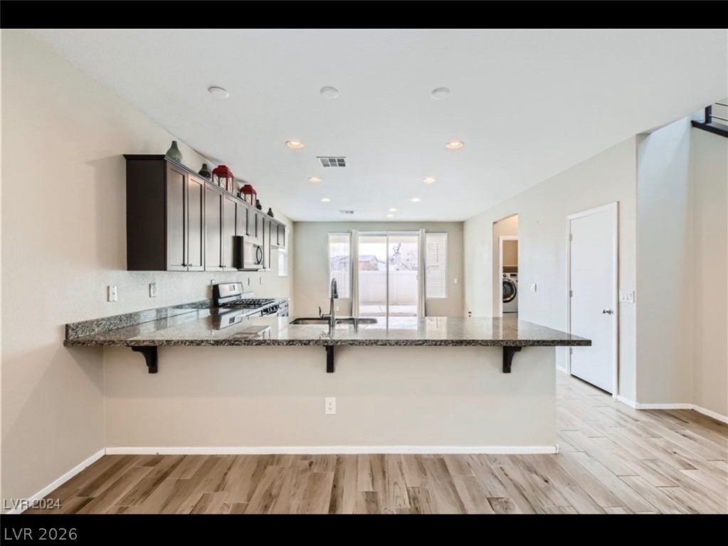 43 Heathrow Lake Avenue Property Photo 34