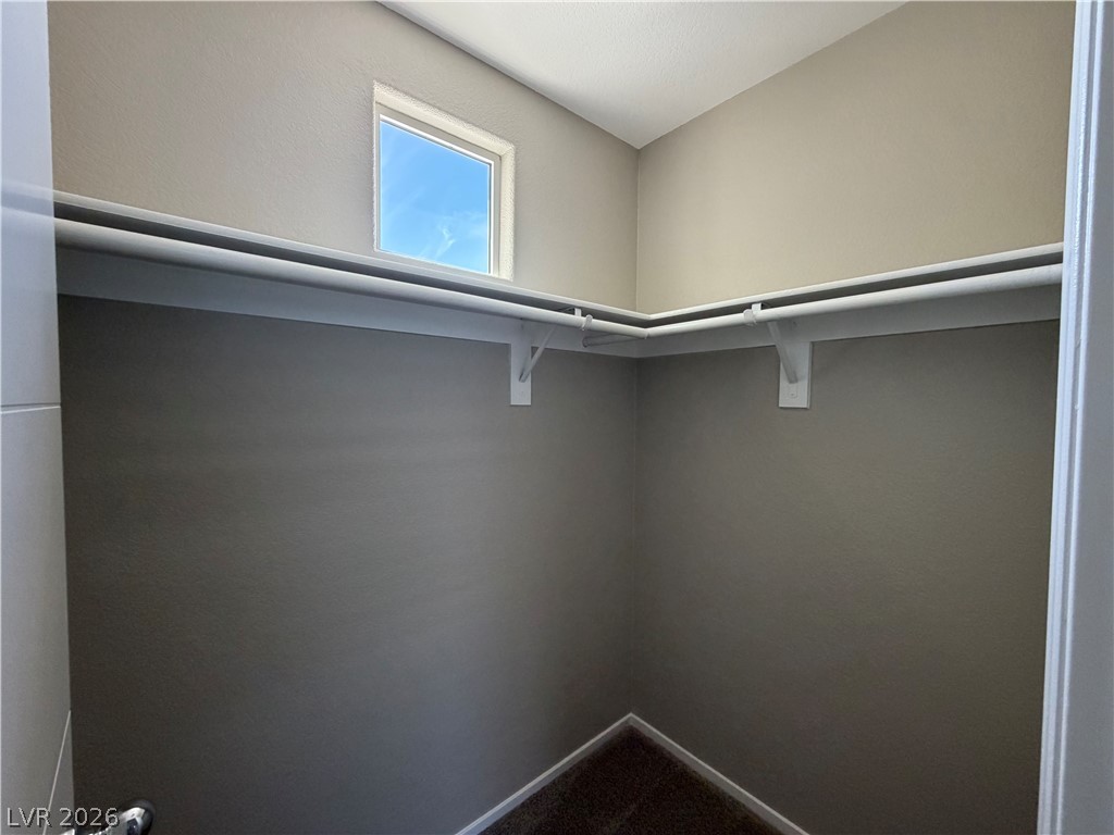 43 Heathrow Lake Avenue Property Photo 41