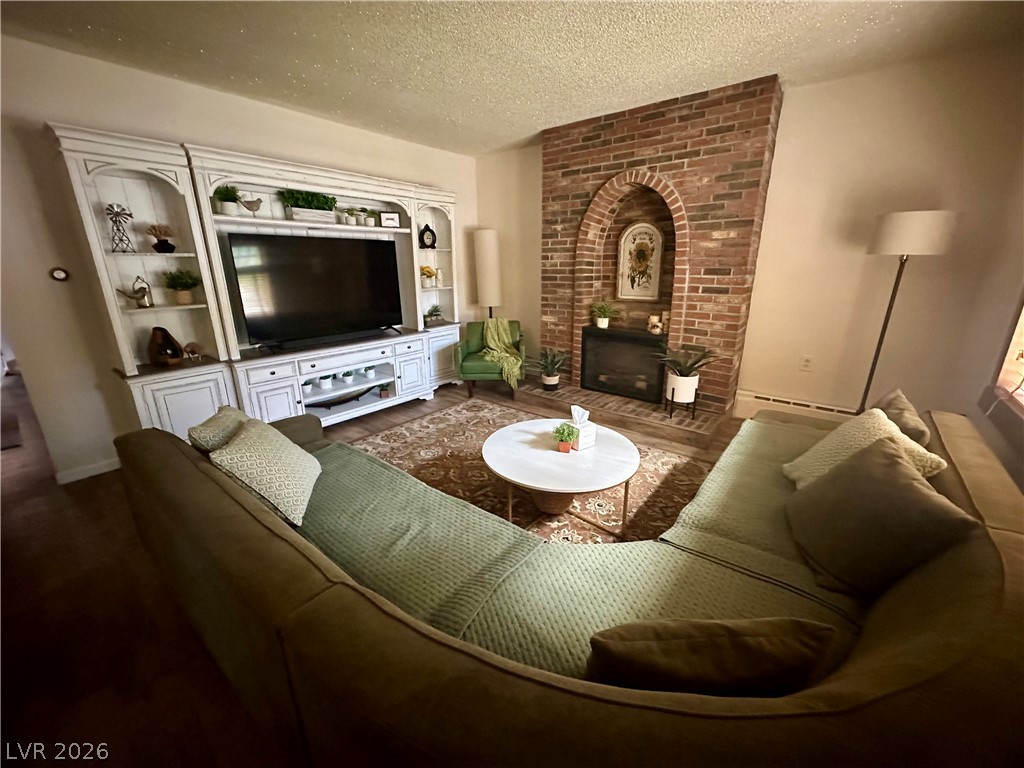 798 Murry Street Property Photo 4