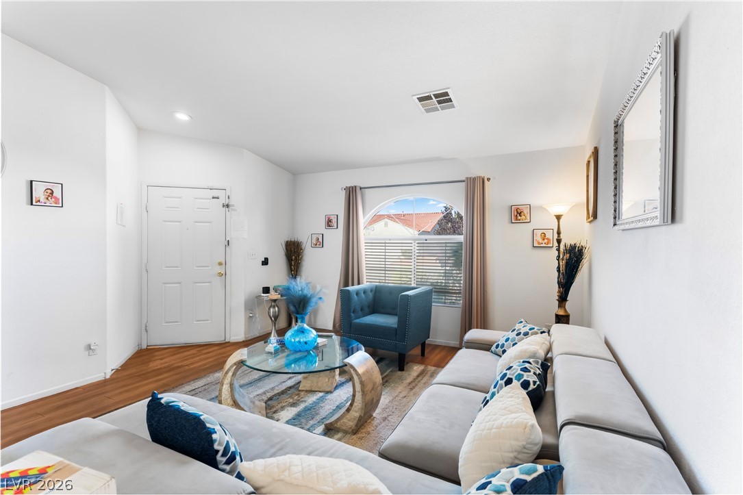 4627 Gleaming Meadows Street Property Photo 8
