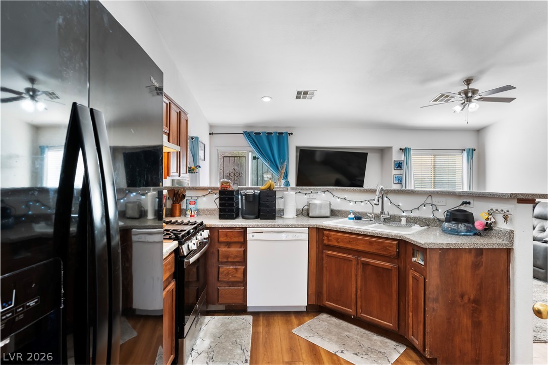 4627 Gleaming Meadows Street Property Photo 14