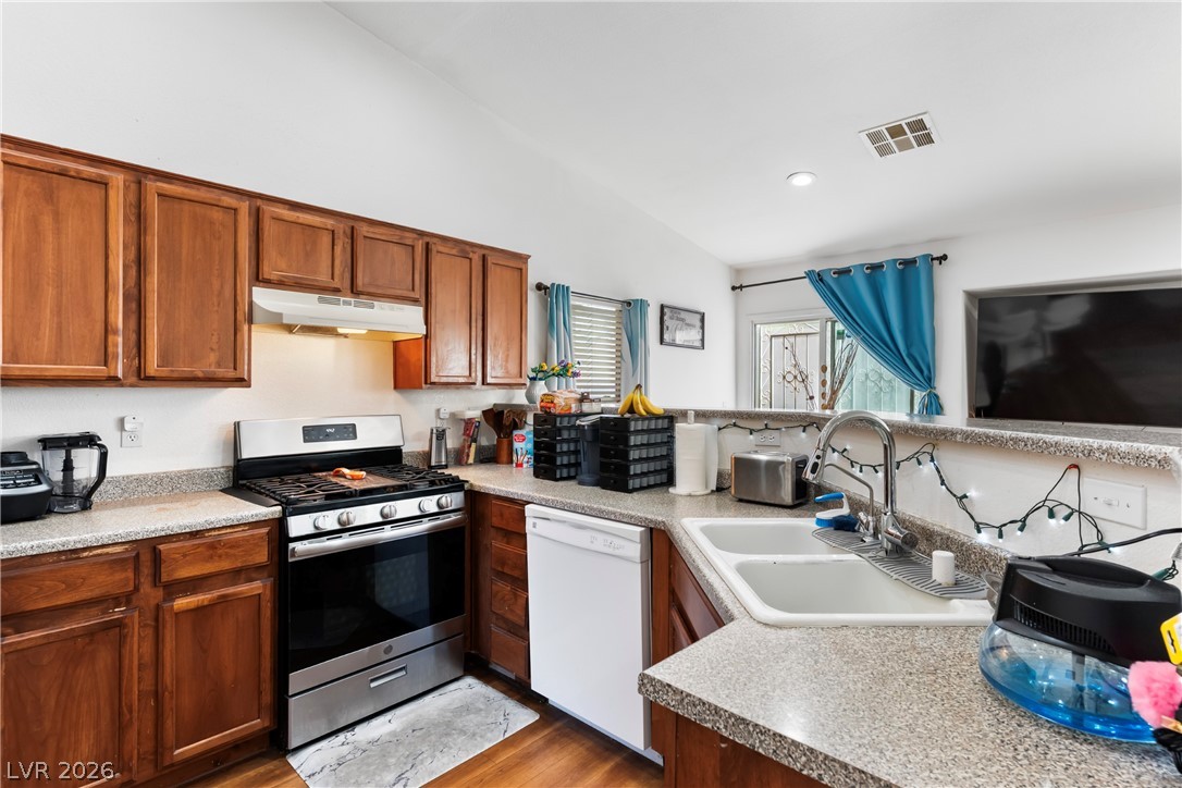 4627 Gleaming Meadows Street Property Photo 16
