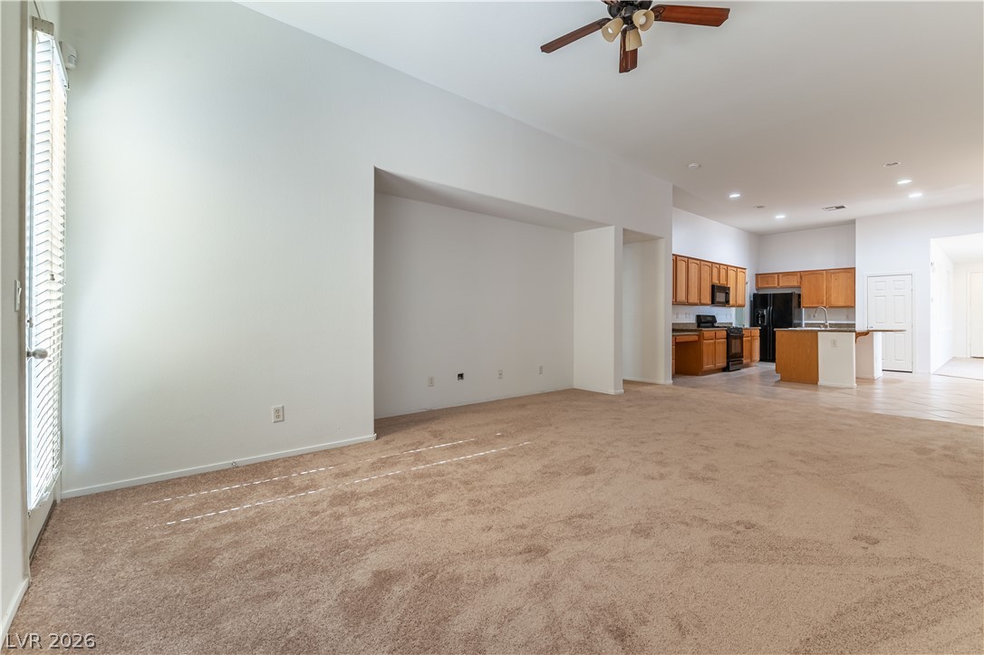 8109 Slate Falls Street Property Photo 8